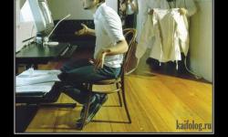 А сегодня он целый день признавался в любви принтеру